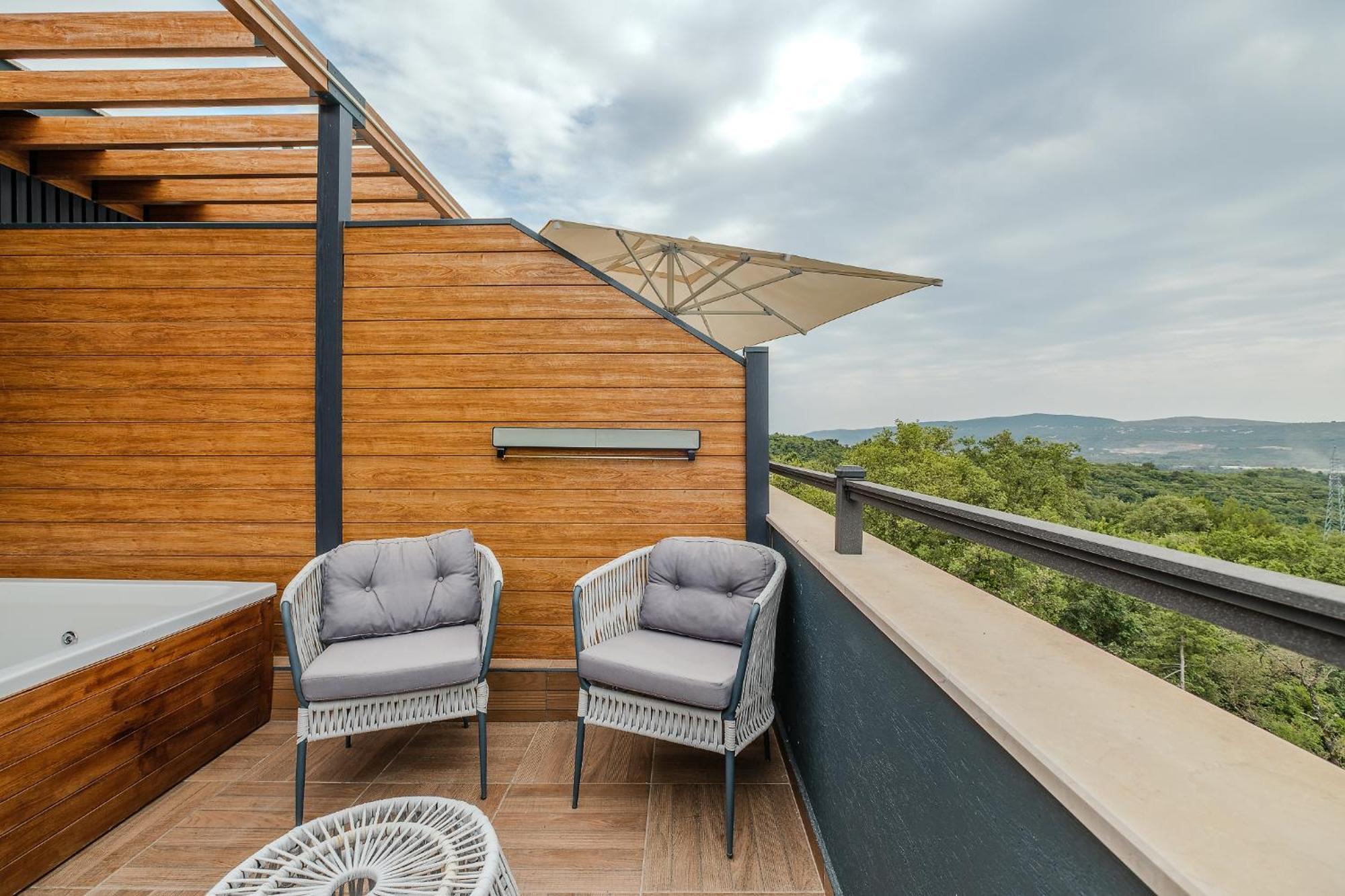 Montenegro Lodge Kavač Zimmer foto Terrace