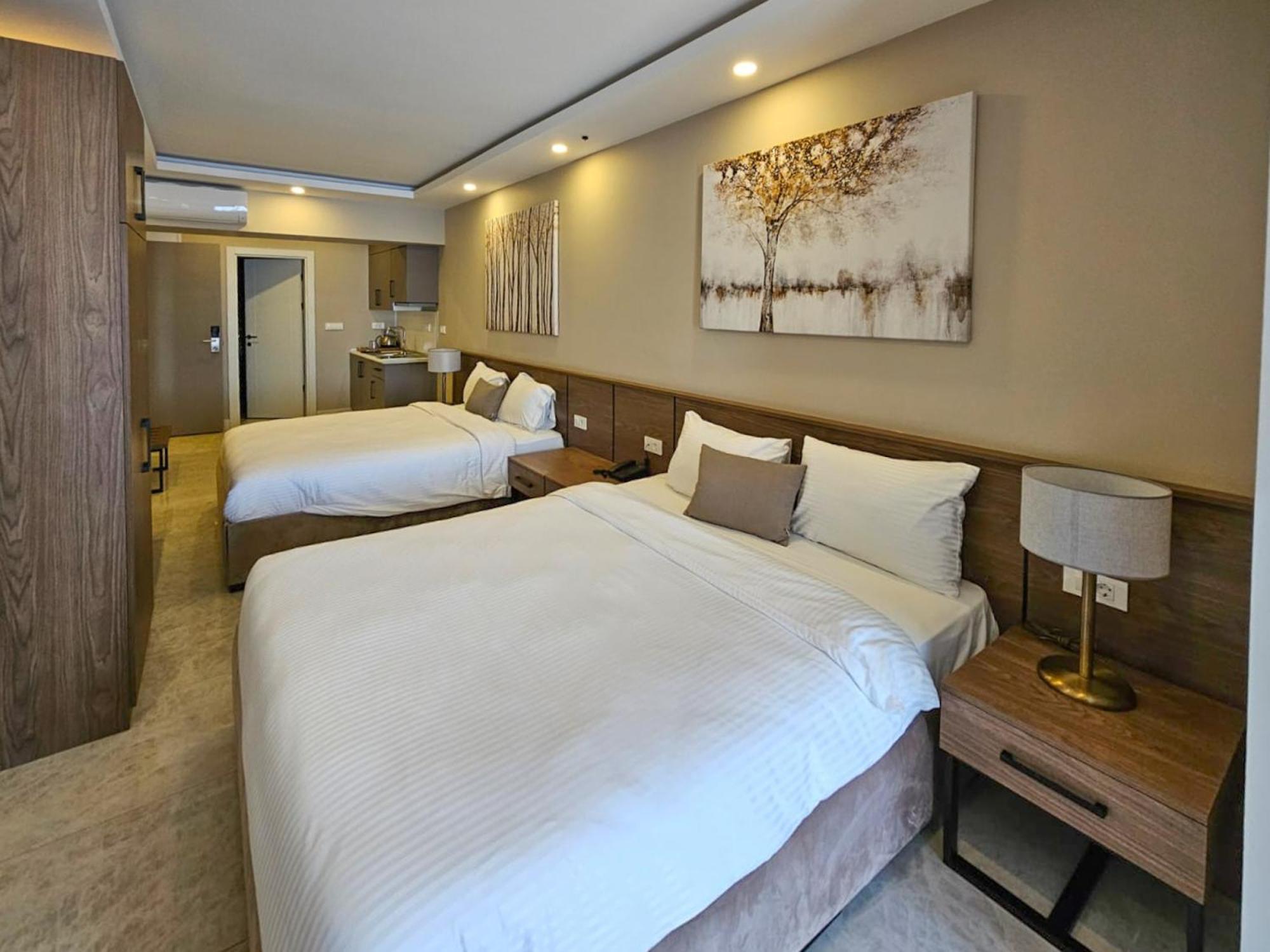 Montenegro Lodge Kavač Zimmer foto Deluxe Family Room